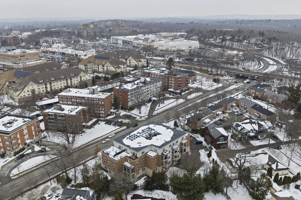 321 Hammond Pond Pkwy # 105