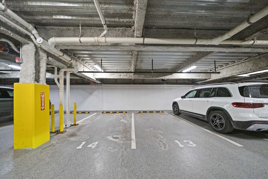 321 Hammond Pond Pkwy # 105