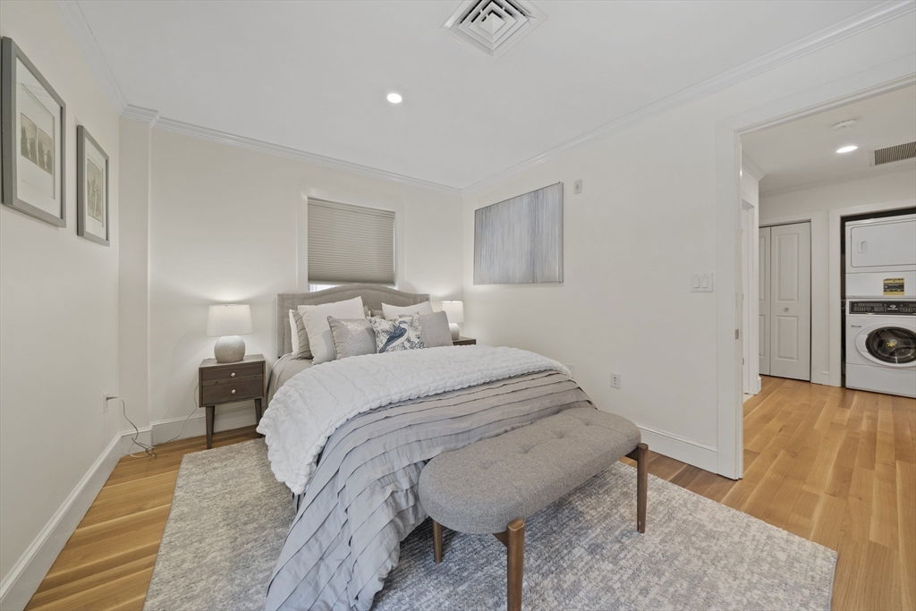 321 Hammond Pond Pkwy # 105