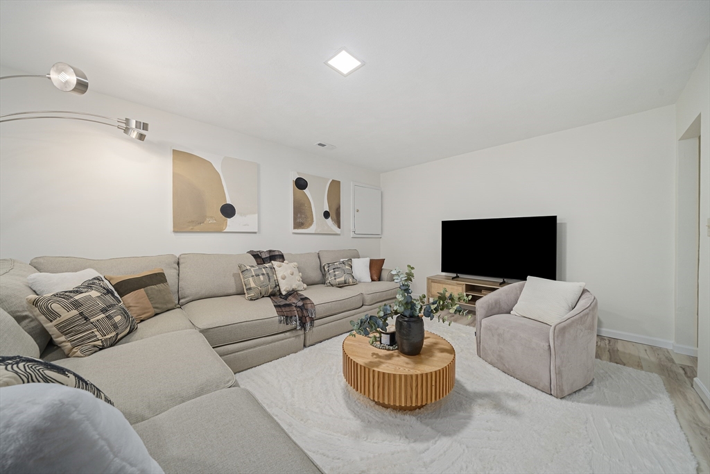 206 Lagrange Street # 206