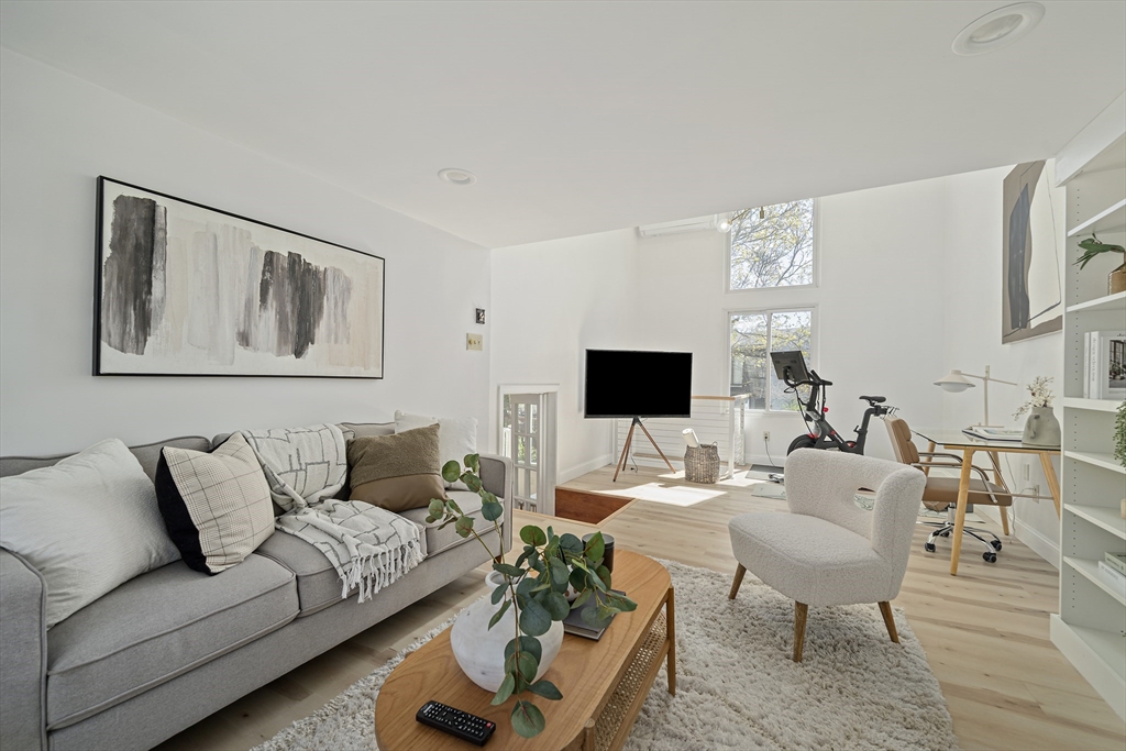 206 Lagrange Street # 206