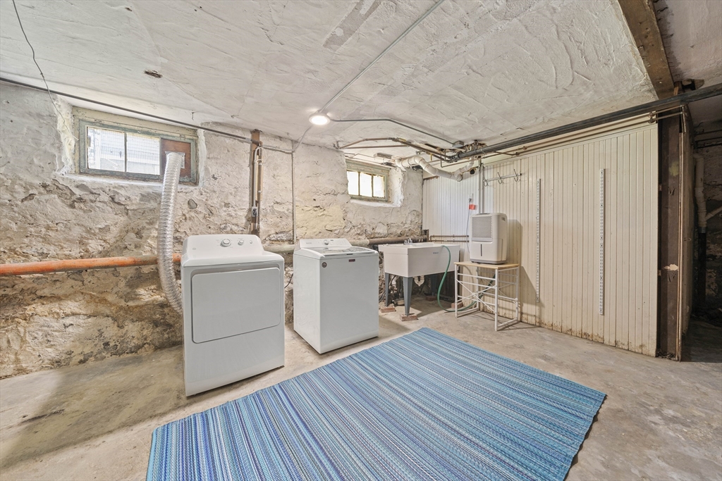 247 Stratford Street