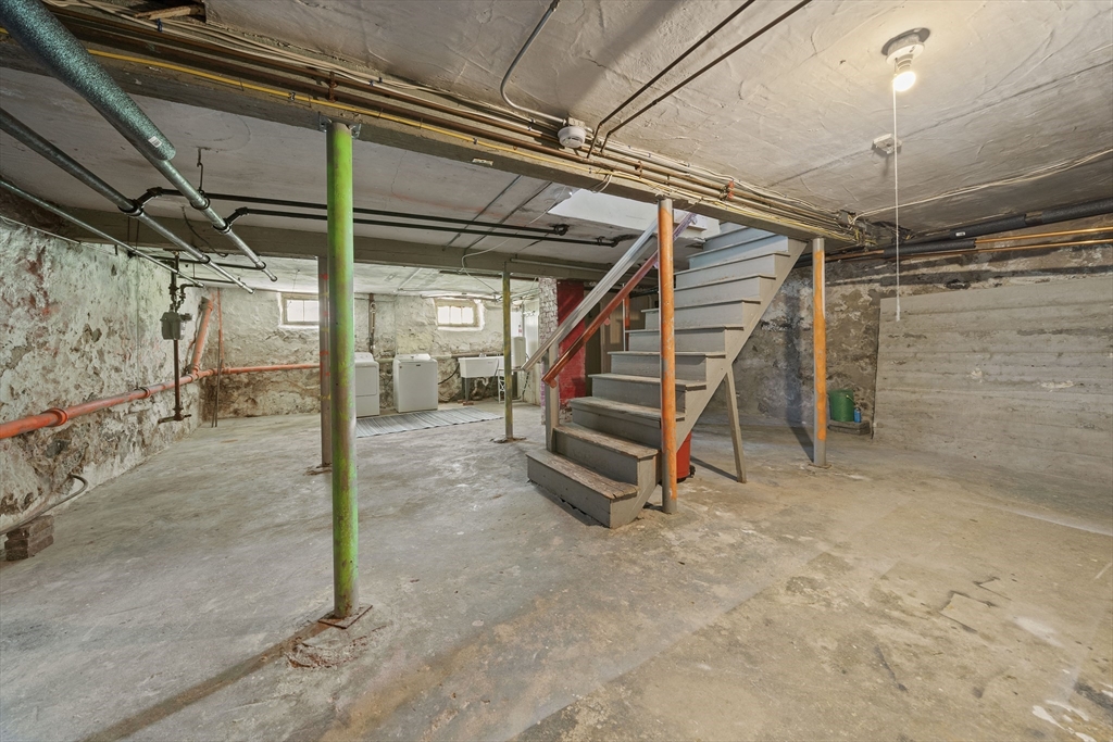 247 Stratford Street