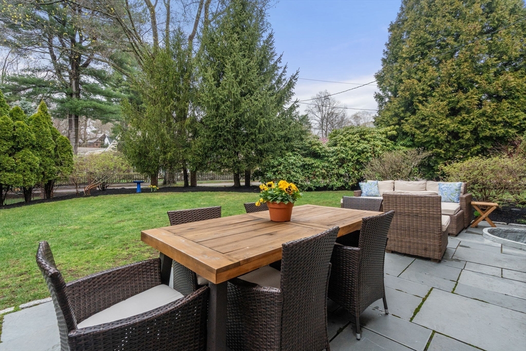 6 Risley Rd