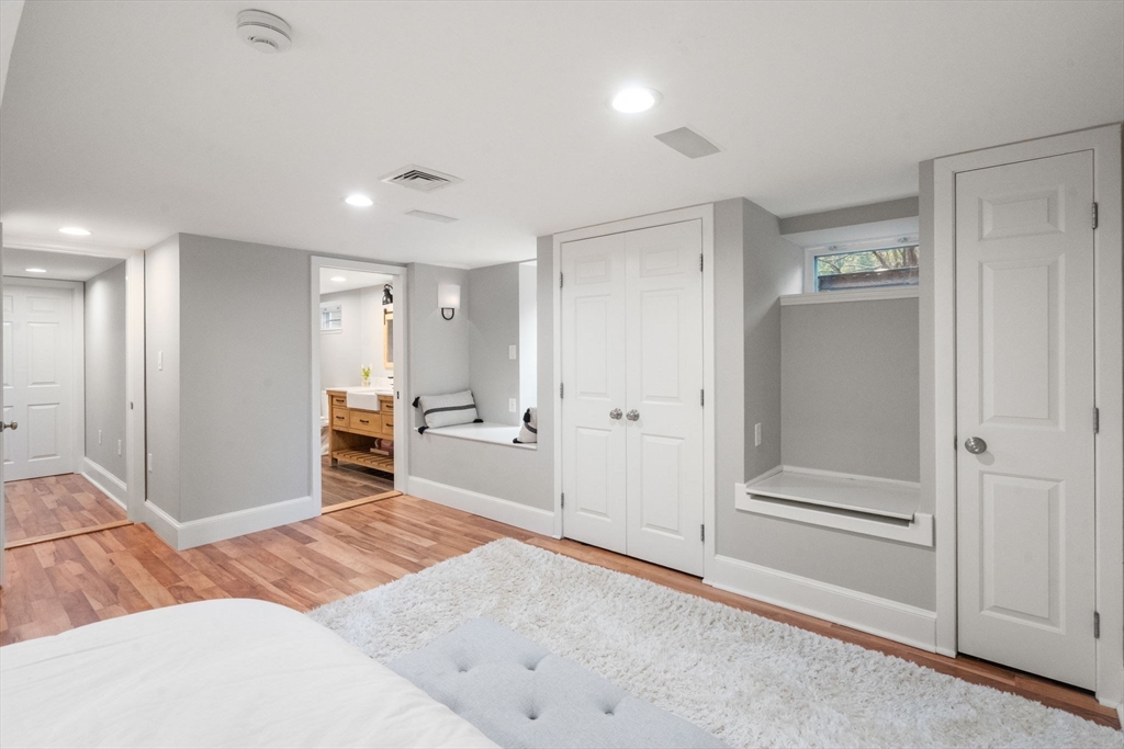 6 Risley Rd
