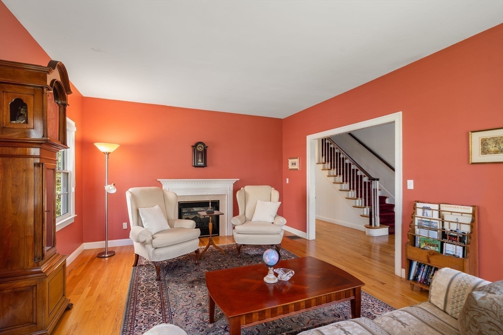 322 Cabot St