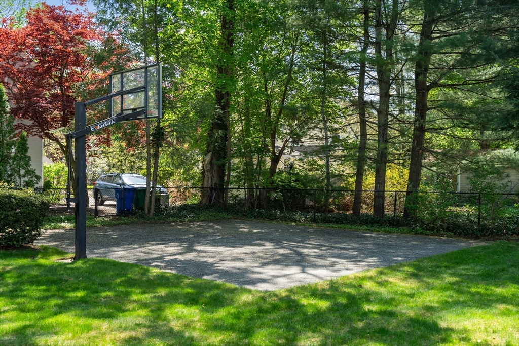 322 Cabot St