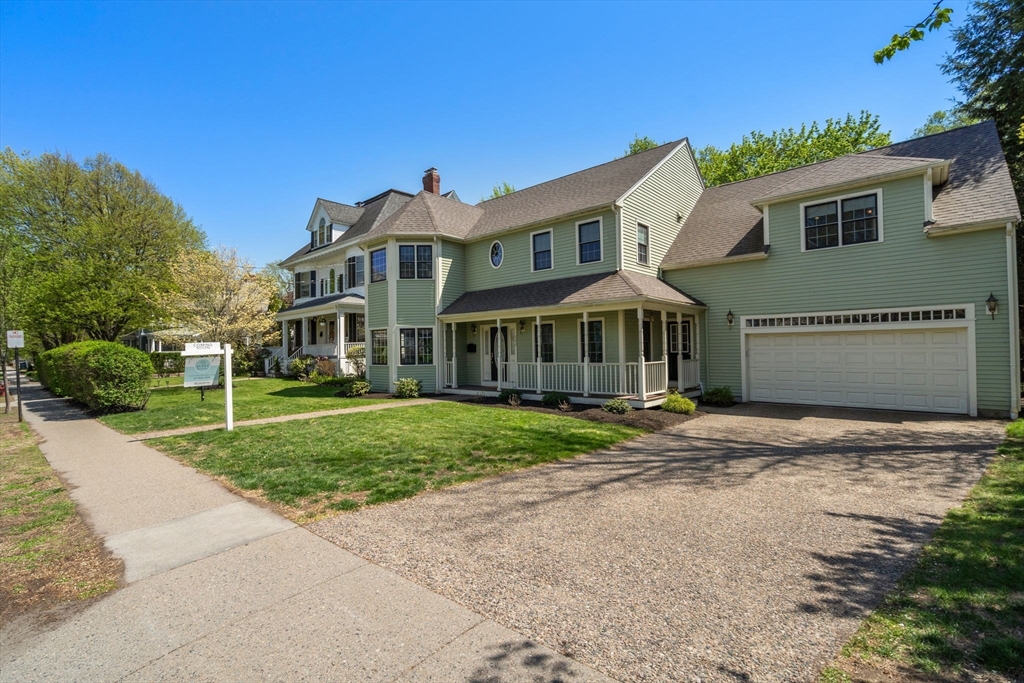 322 Cabot St