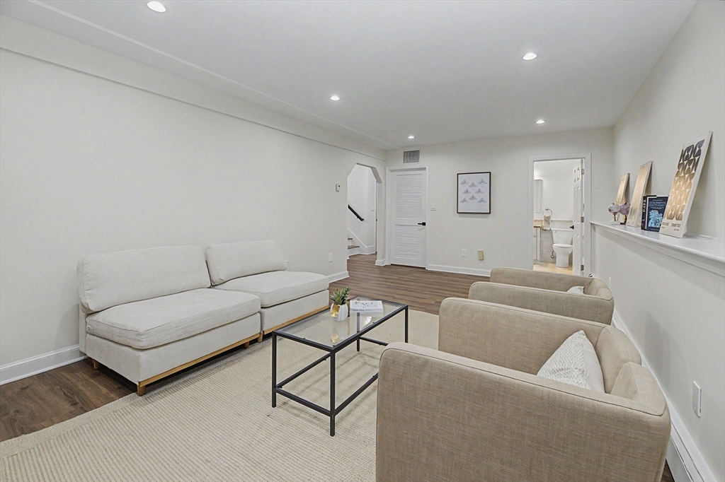25 Cynthia Road
