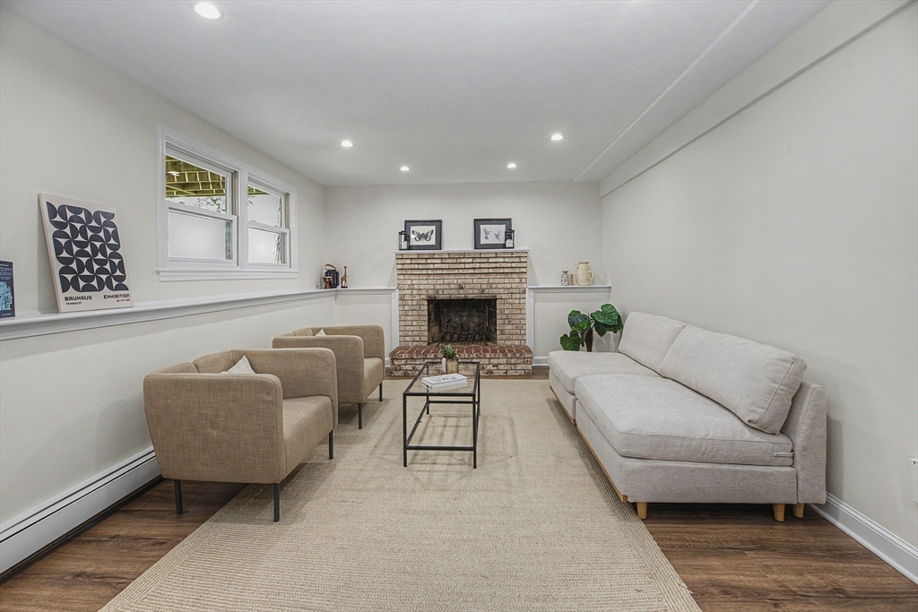 25 Cynthia Road