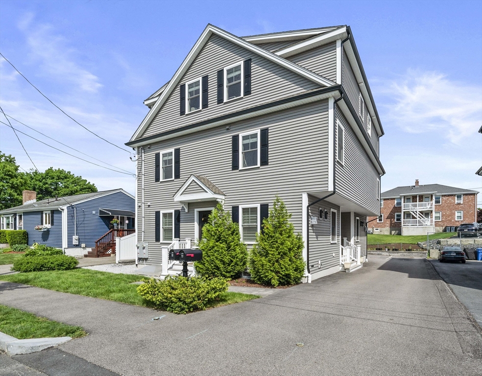61 Gale Street # 1
