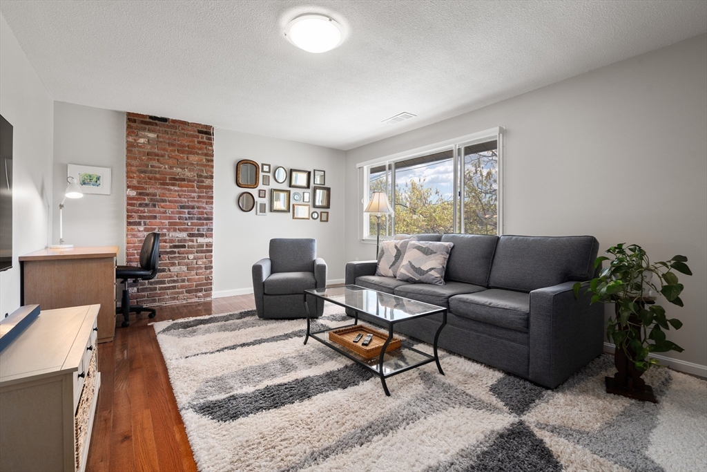 282 Mount Auburn # 282