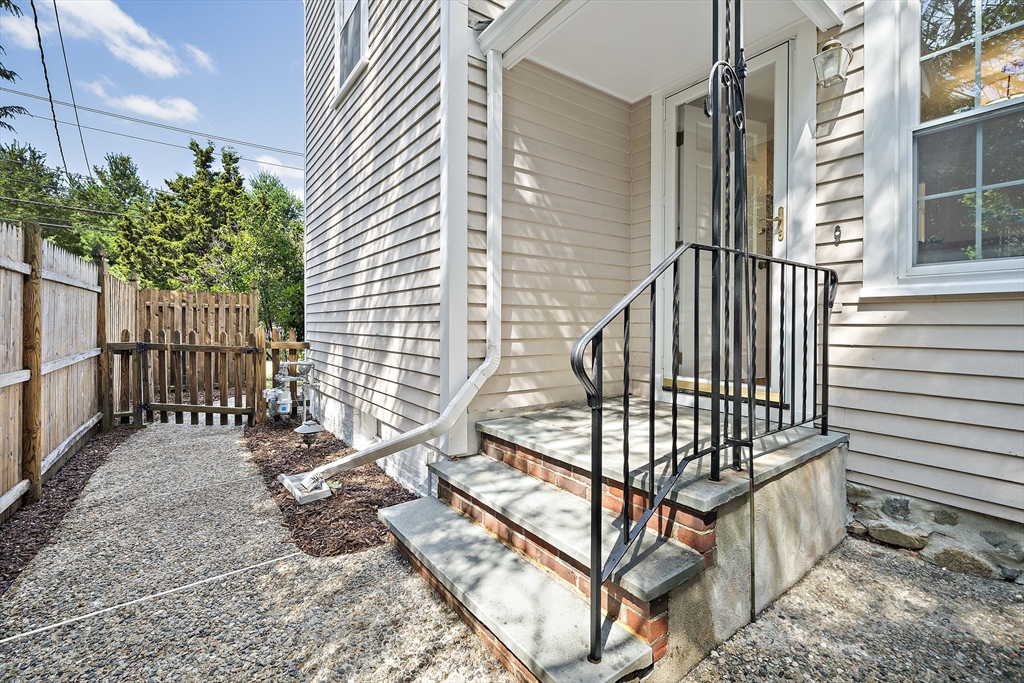 312 Hunnewell Street # 1