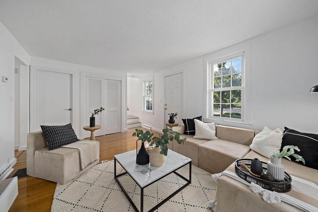 312 Hunnewell Street # 1