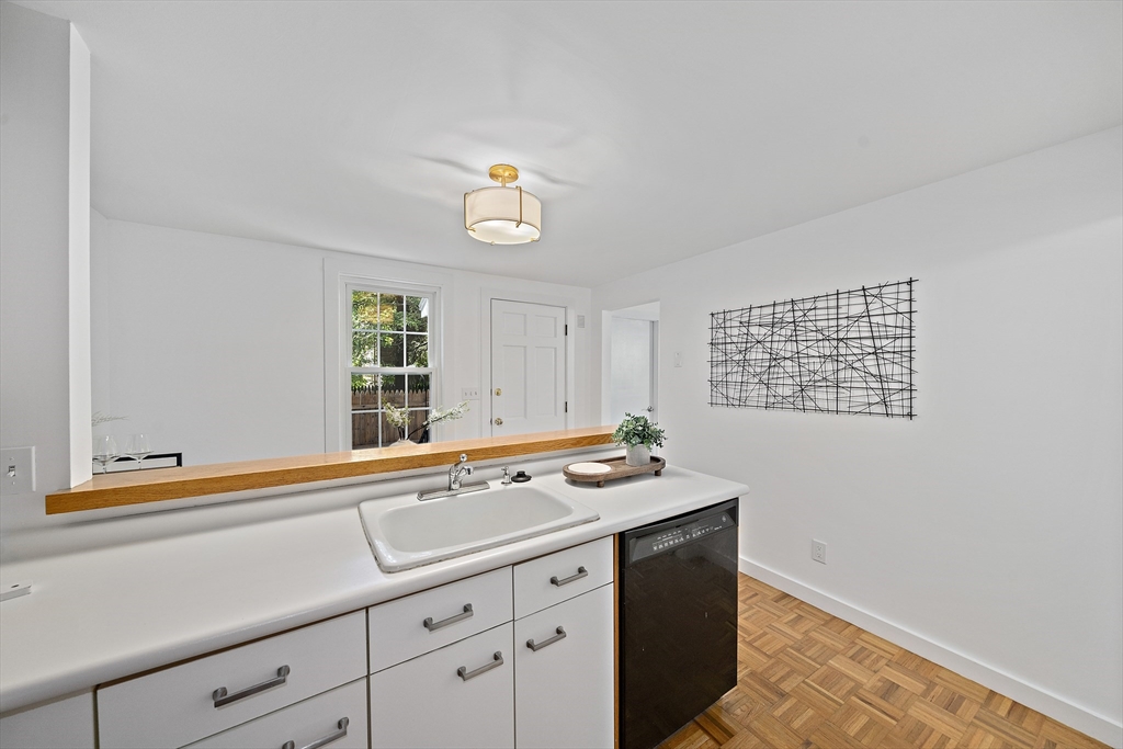 312 Hunnewell Street # 1