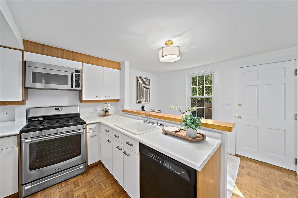 312 Hunnewell Street # 1