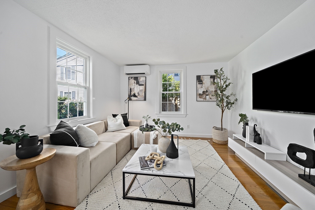 312 Hunnewell Street # 1