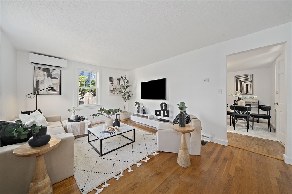 312 Hunnewell Street # 1
