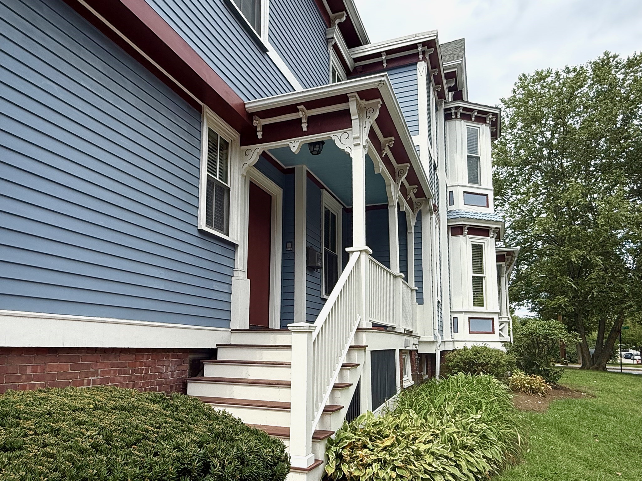 90 Highland Ave # 2