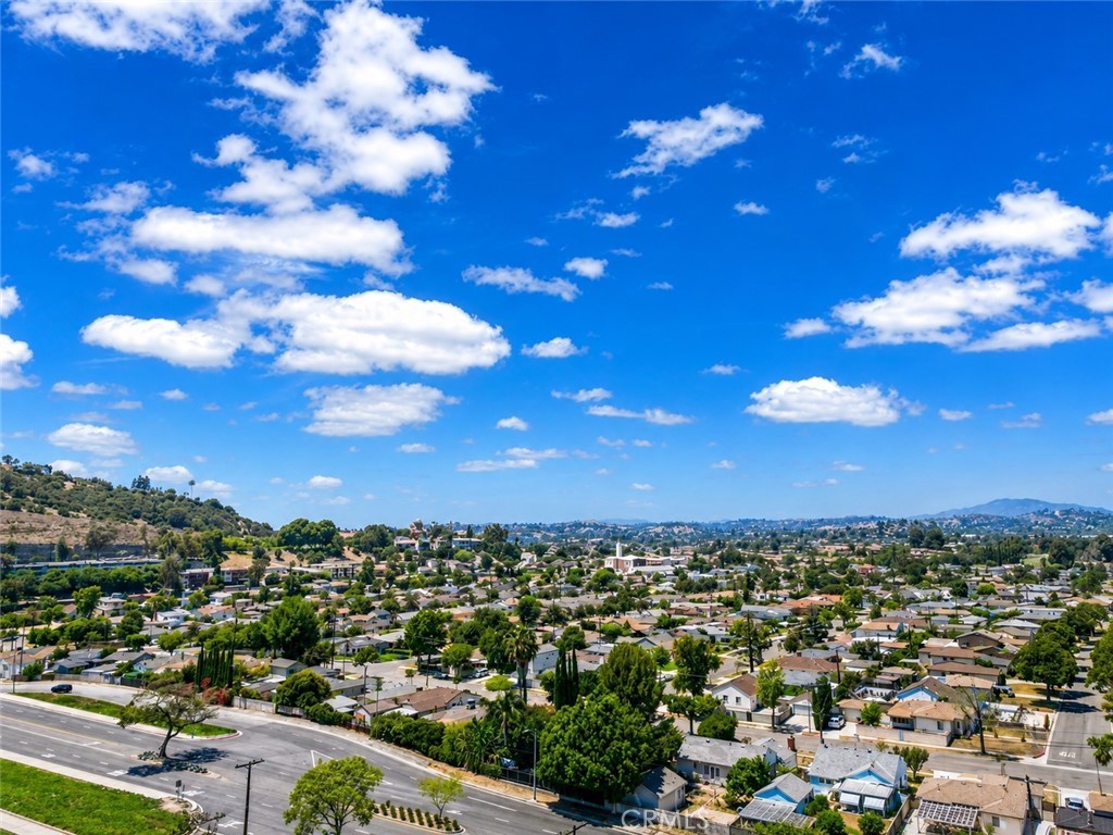 1145 Knoll Drive