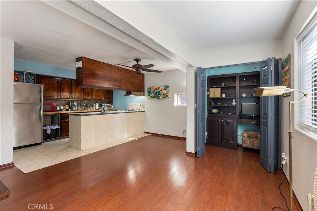 1145 Knoll Drive