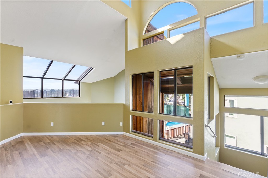 1145 Knoll Drive