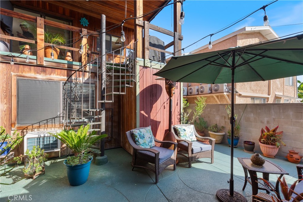 1145 Knoll Drive