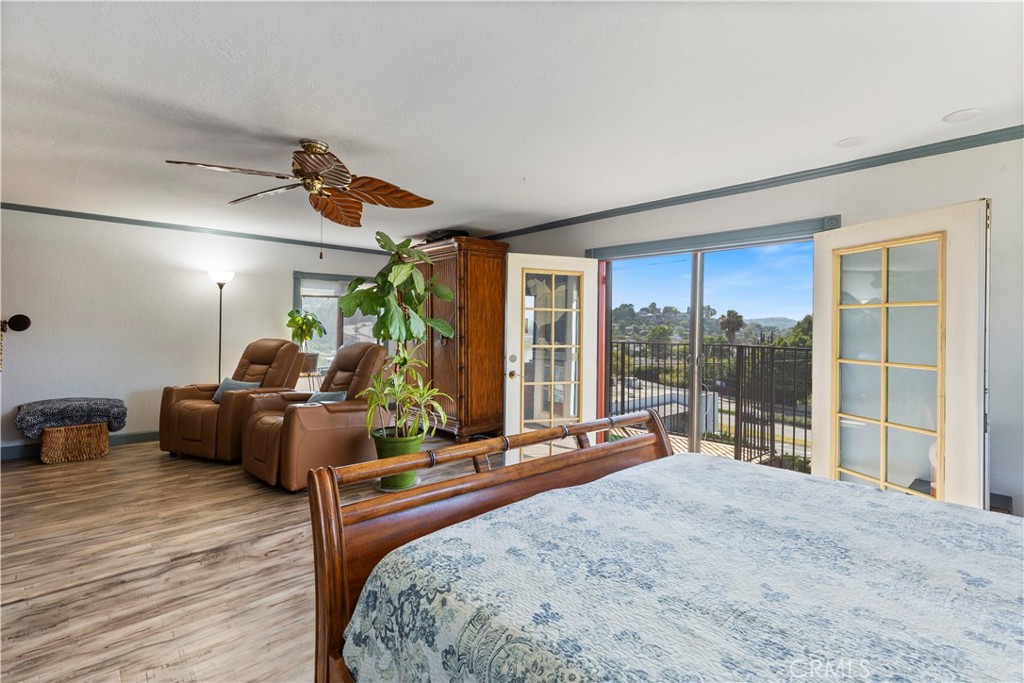 1145 Knoll Drive