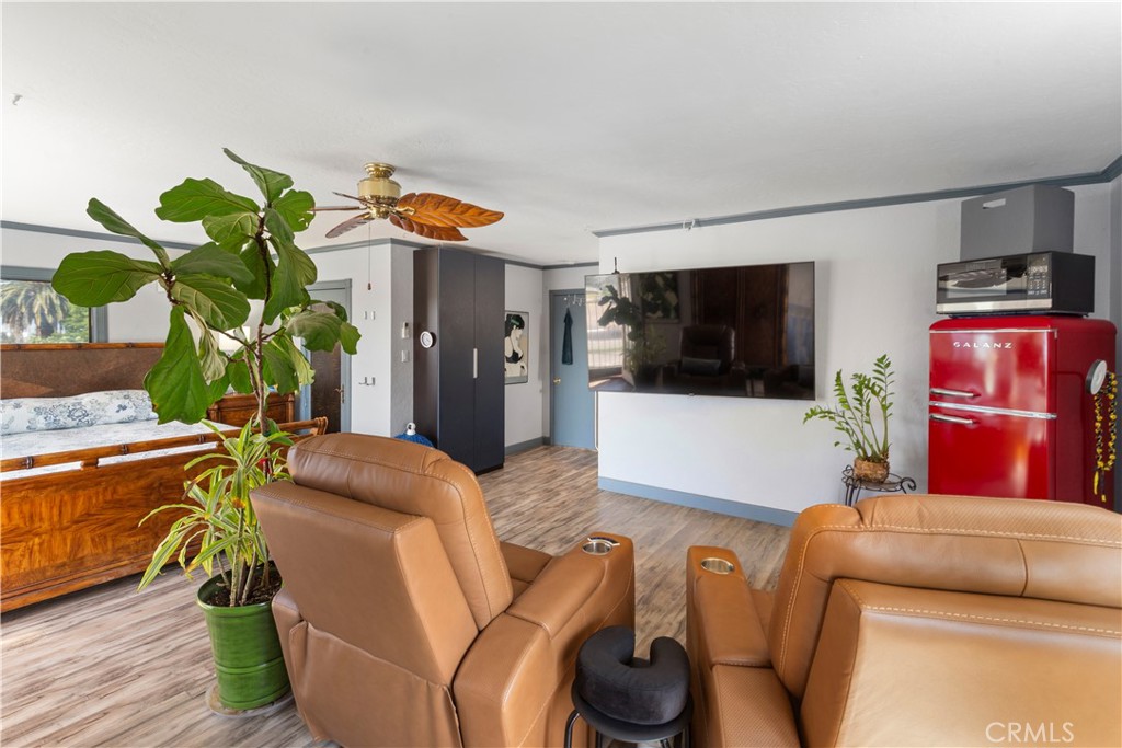 1145 Knoll Drive