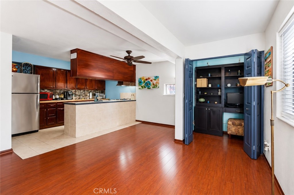 1145 Knoll Drive