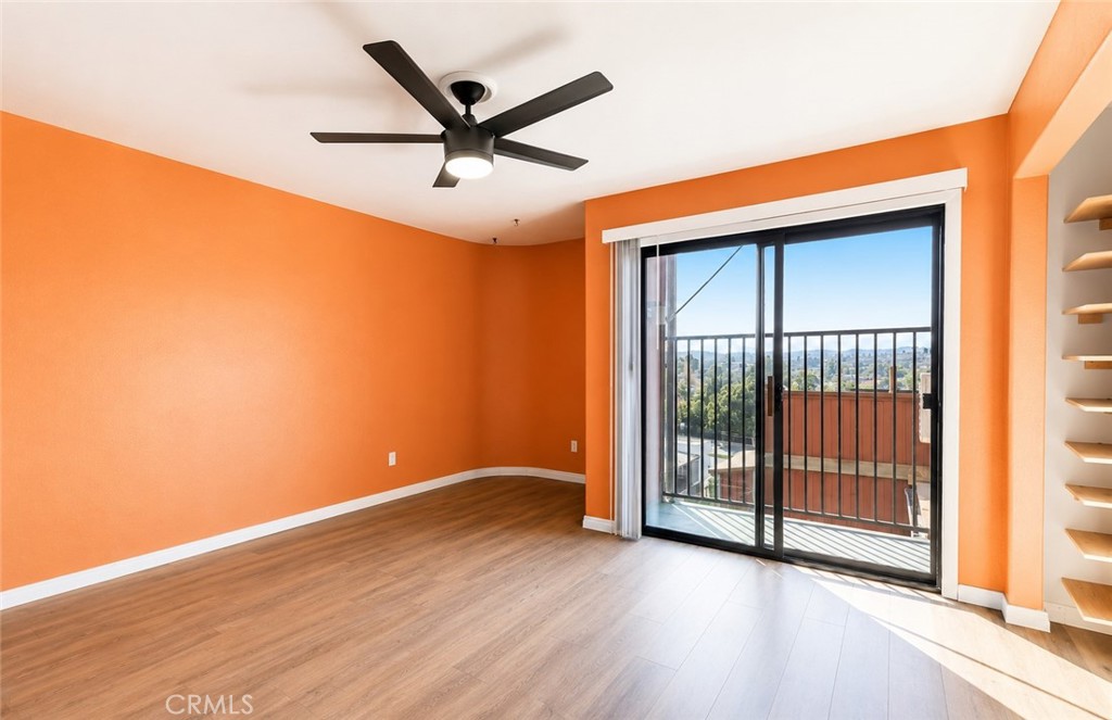 1145 Knoll Drive