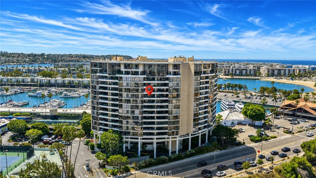 4265 Marina City Drive 811