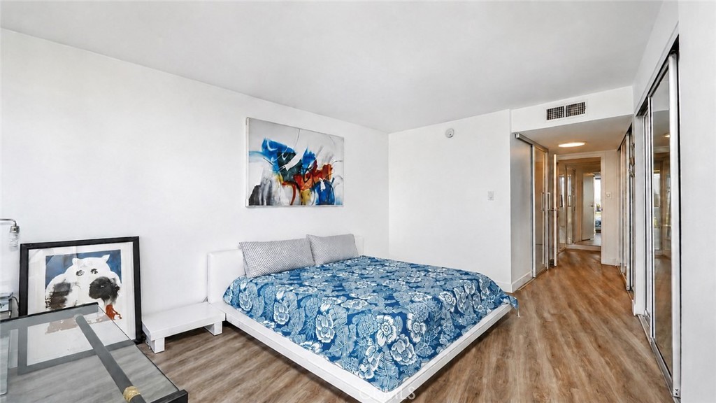 4265 Marina City Drive 811