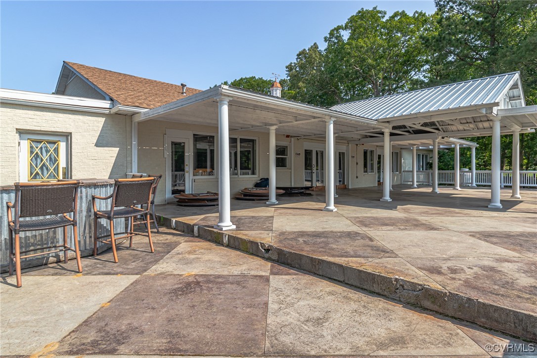 226 VILLAGE GREEN