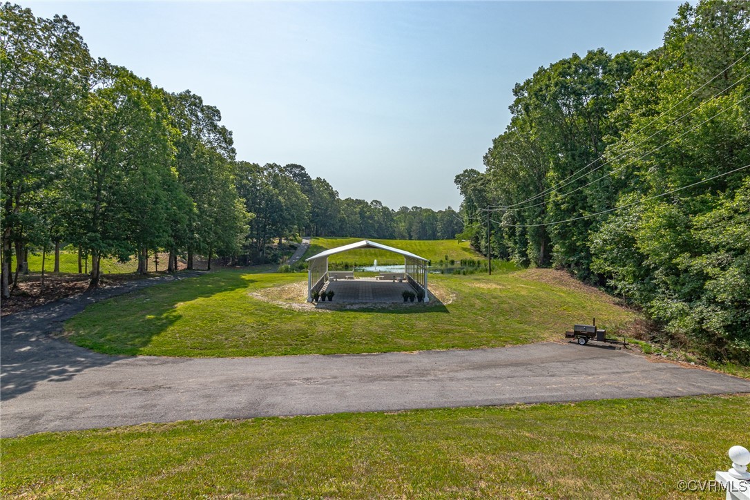 226 VILLAGE GREEN