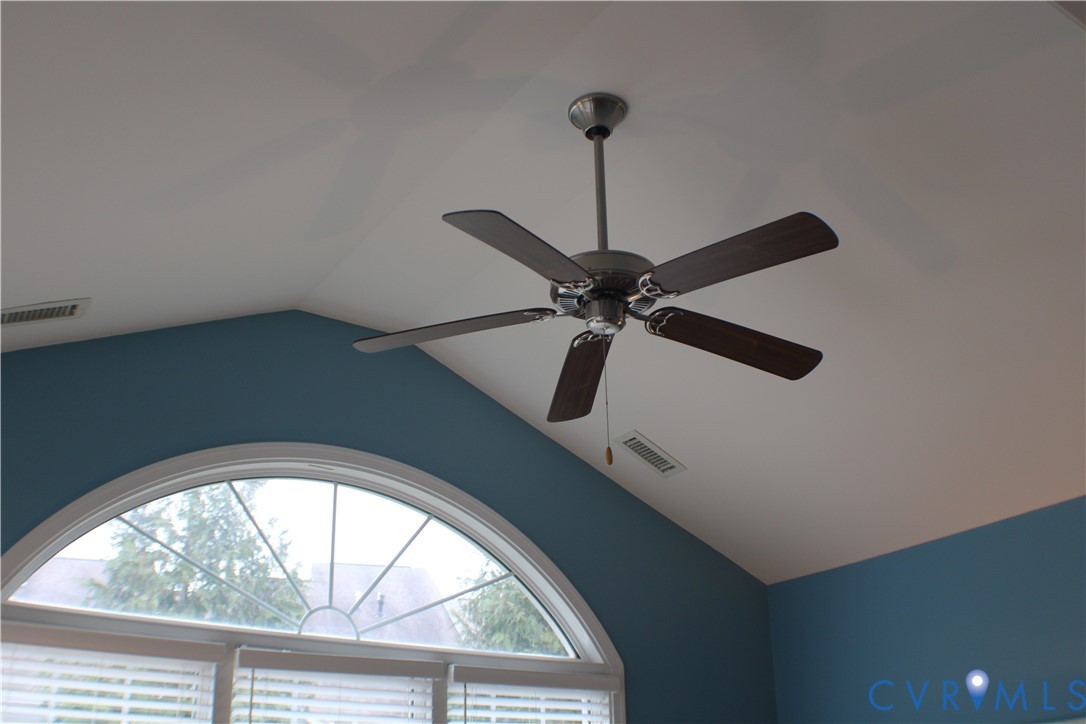 3505 Coles Point Way