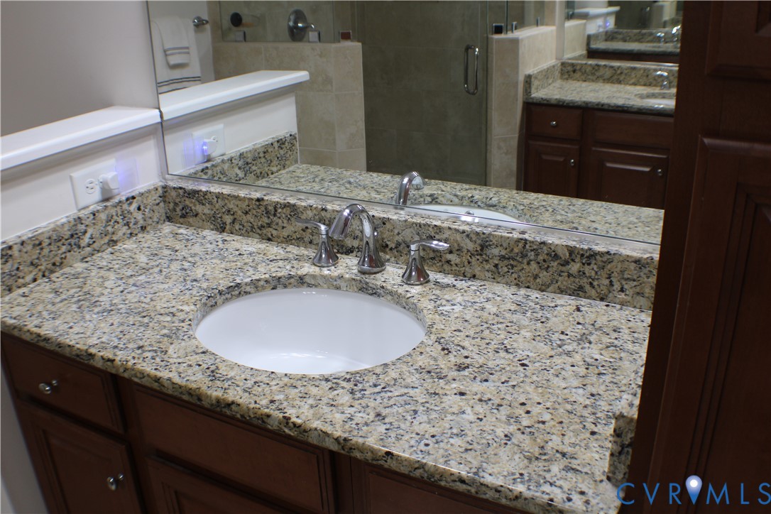 3505 Coles Point Way