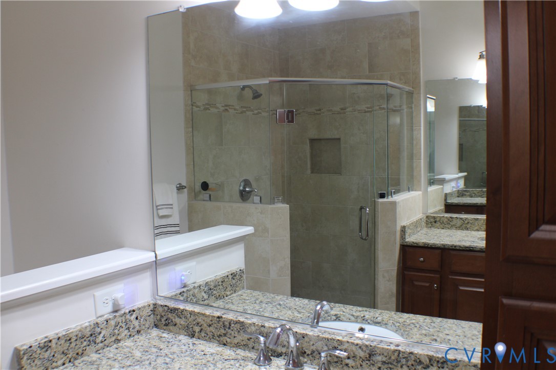 3505 Coles Point Way