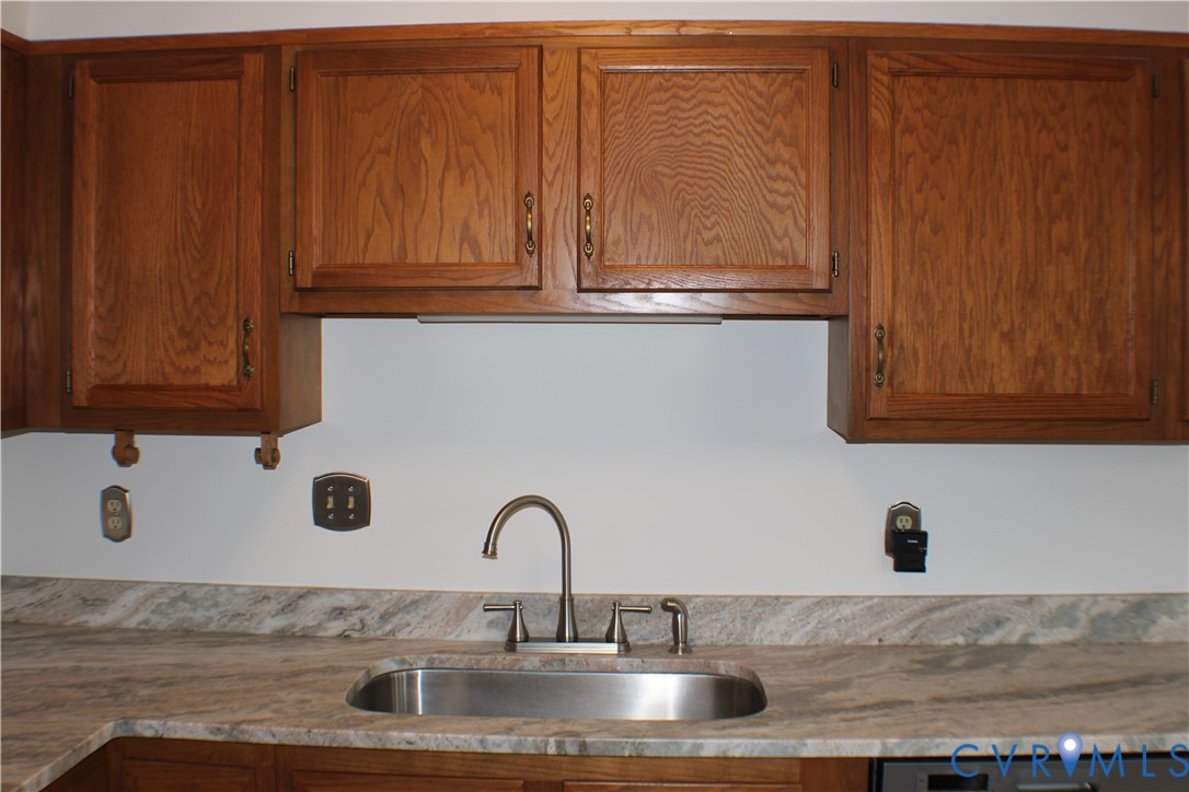 5121 Reids Pointe Rd