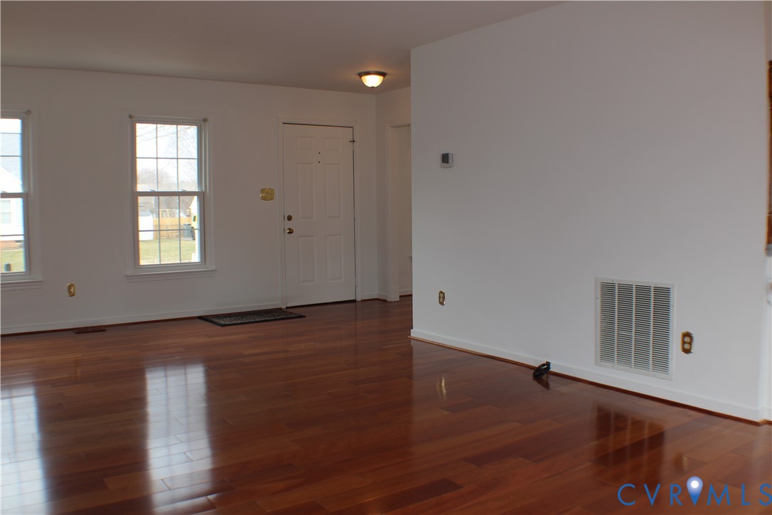 5121 Reids Pointe Rd