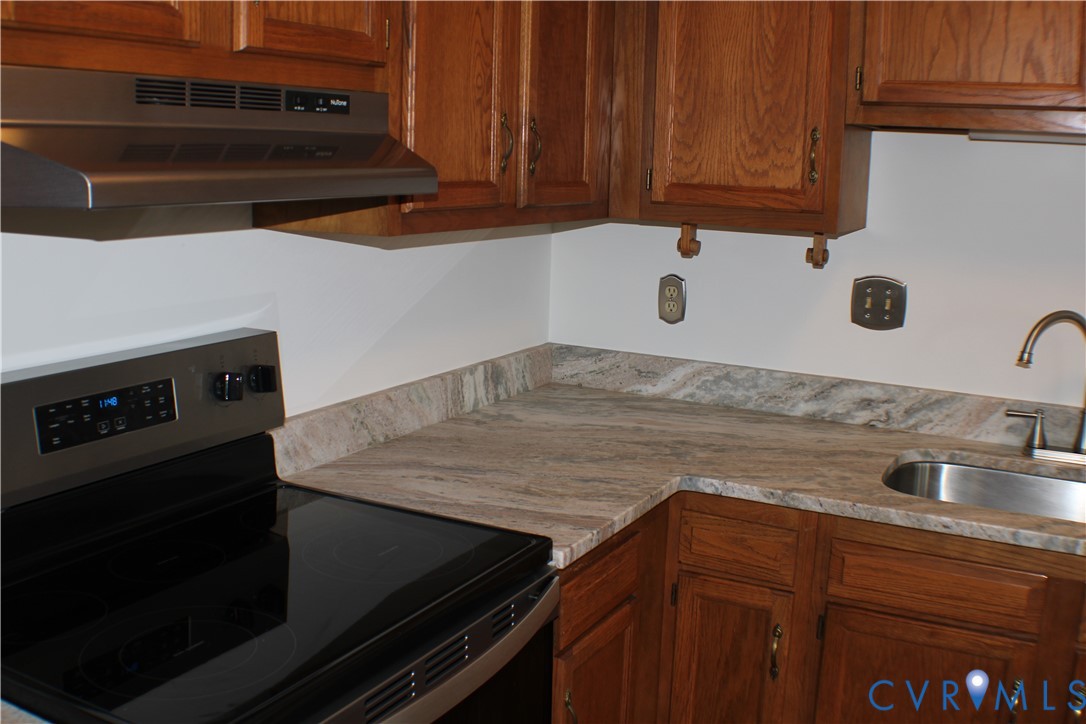 5121 Reids Pointe Rd