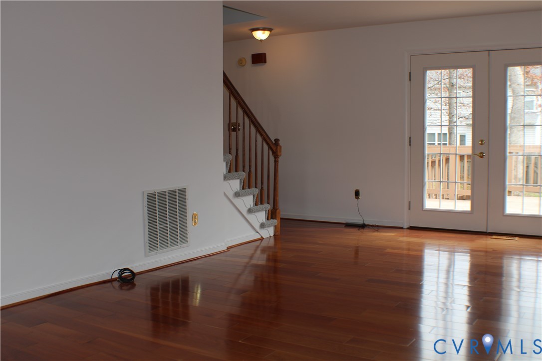 5121 Reids Pointe Rd