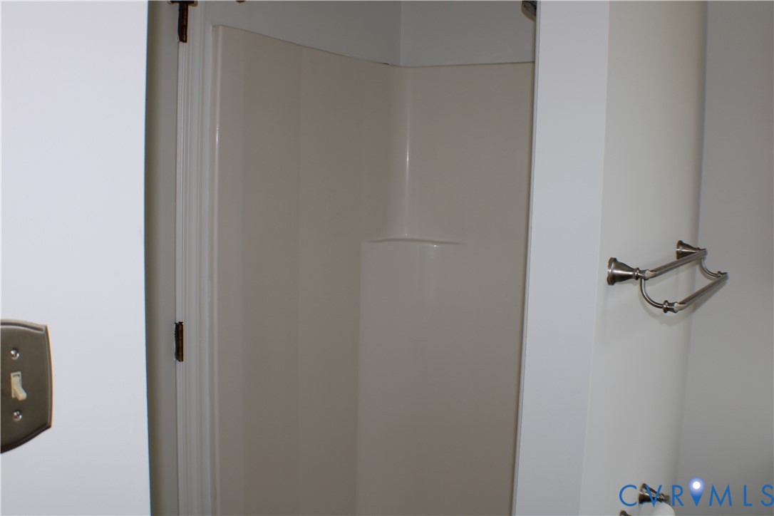 5121 Reids Pointe Rd