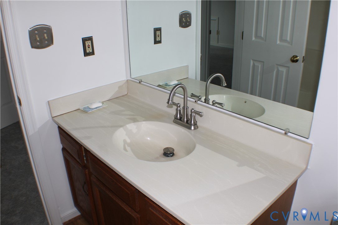 5121 Reids Pointe Rd