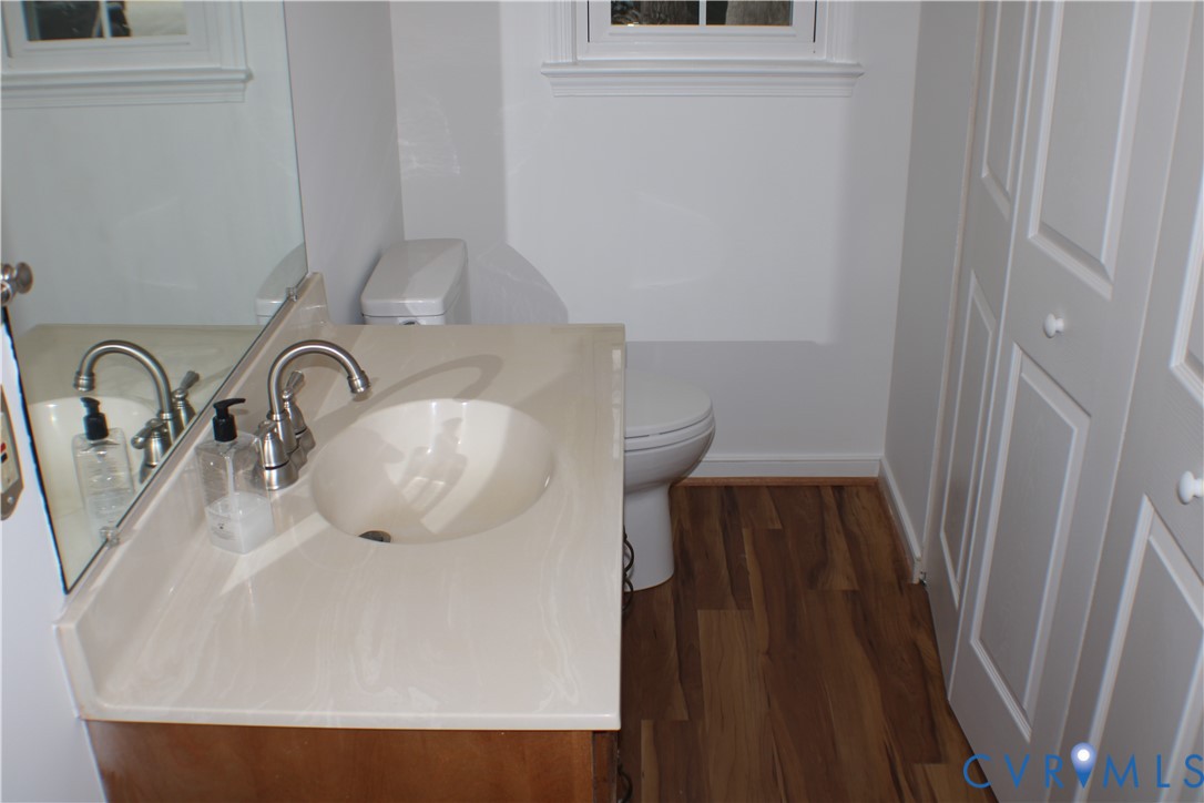 5121 Reids Pointe Rd