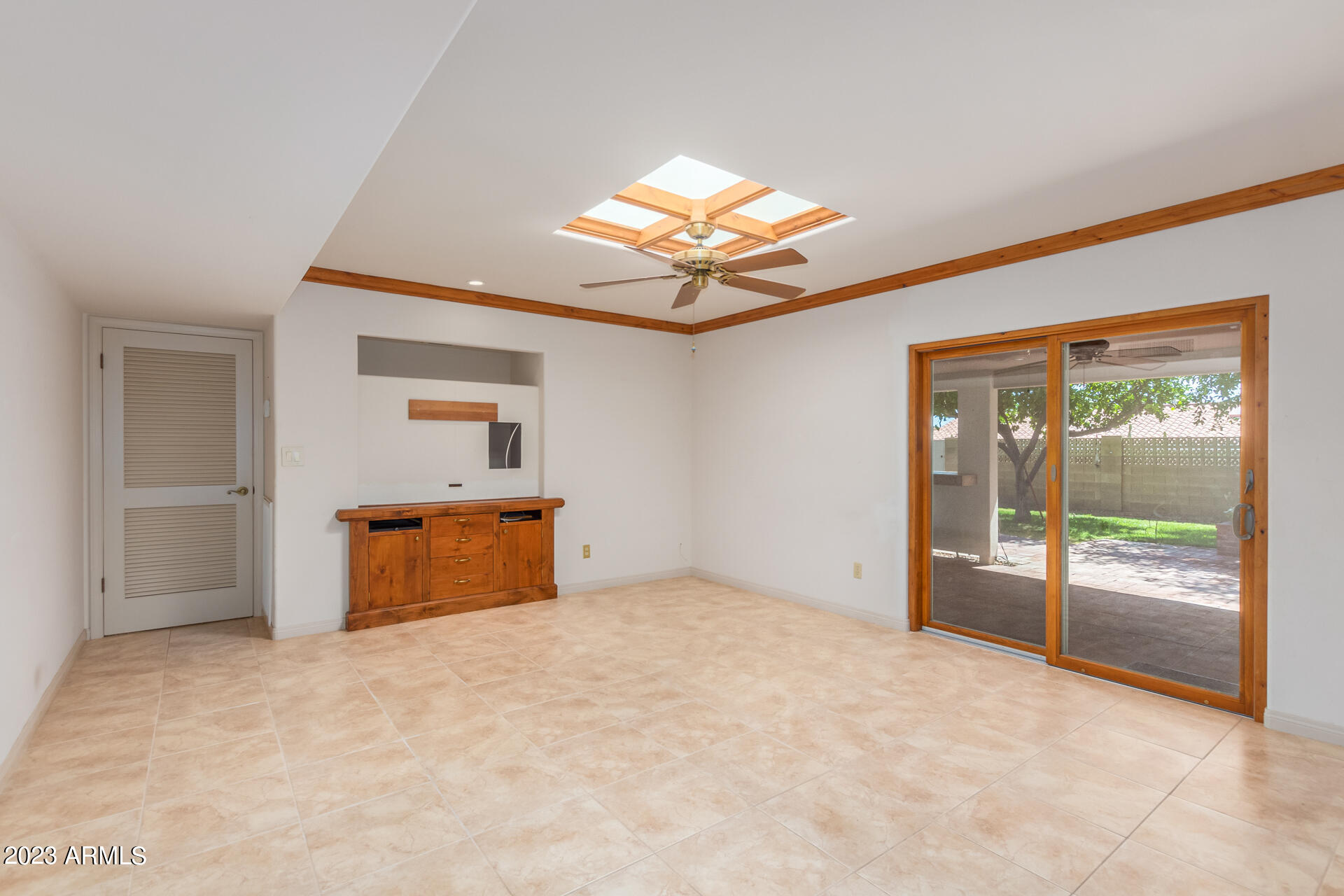 10041 N 25TH Street