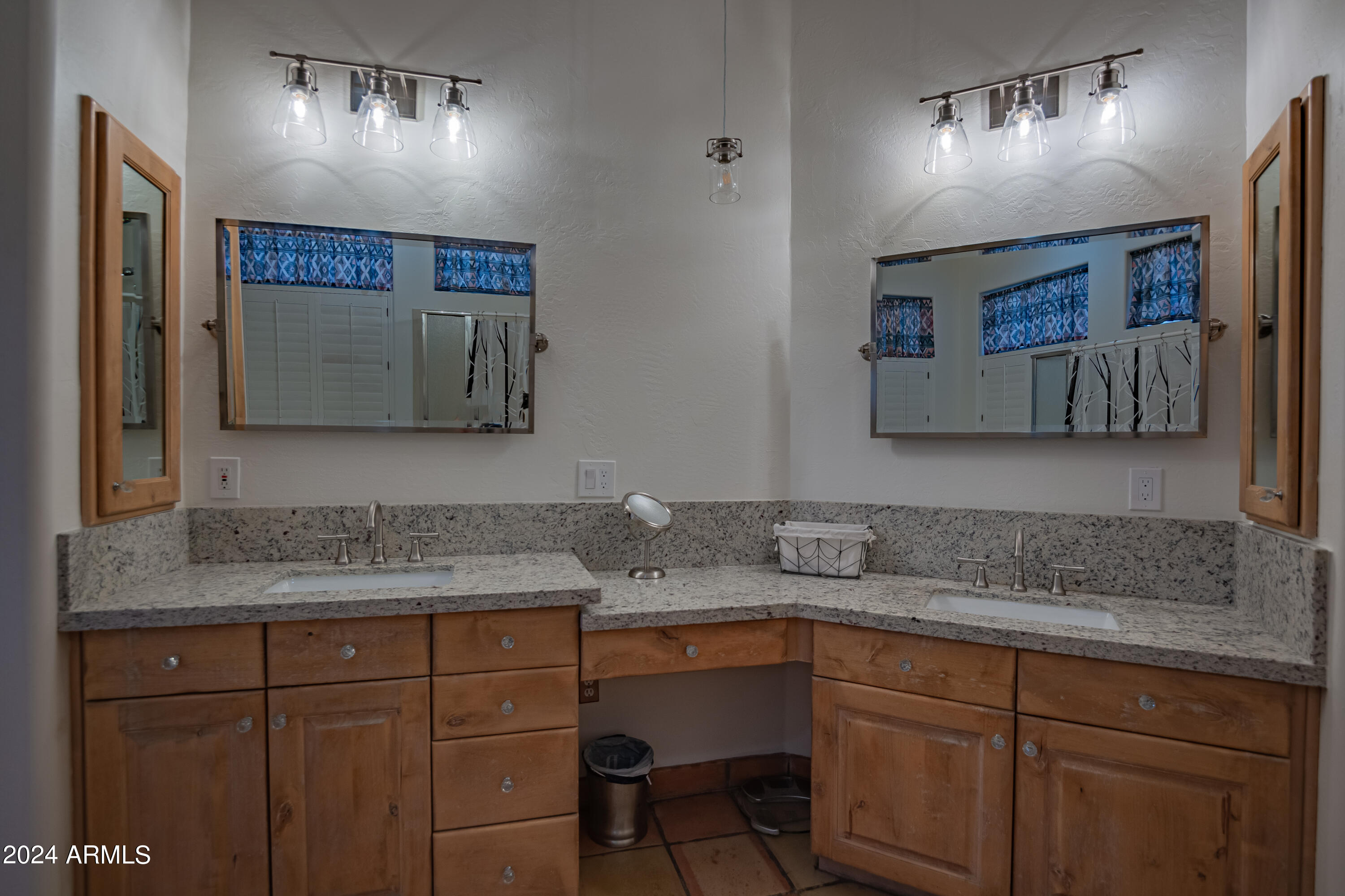 8315 E BRONCO Trail