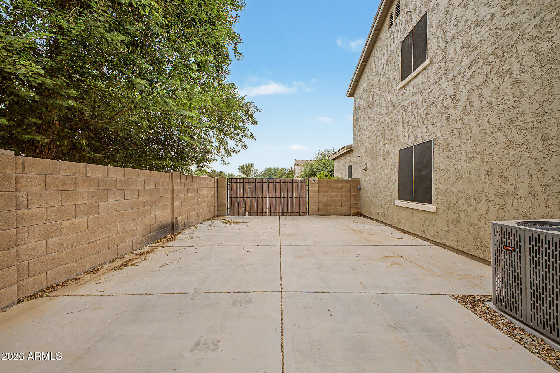 353 E CHELSEA Drive