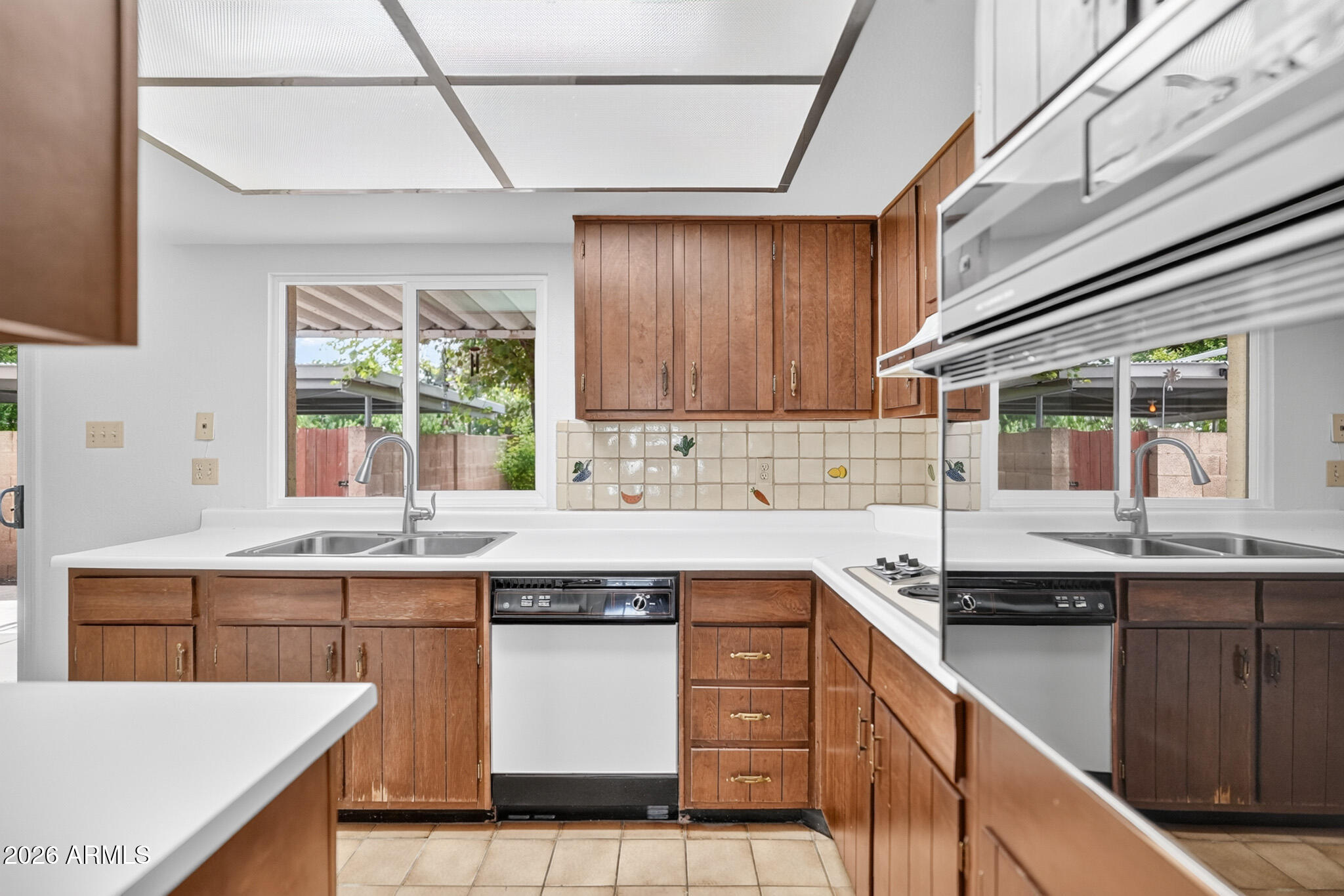 8333 E VALLEY VISTA Drive