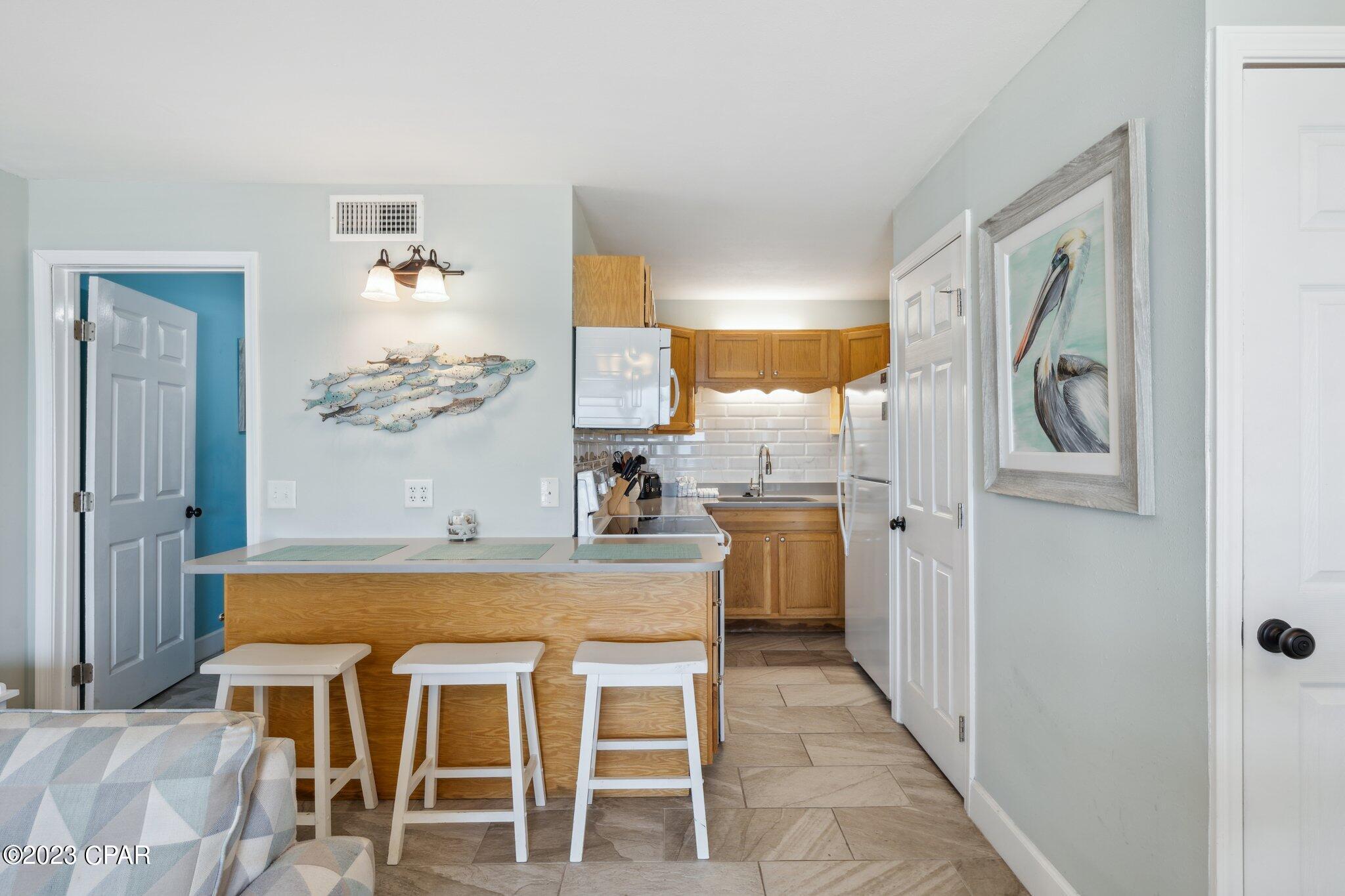 8743 Thomas Drive 423